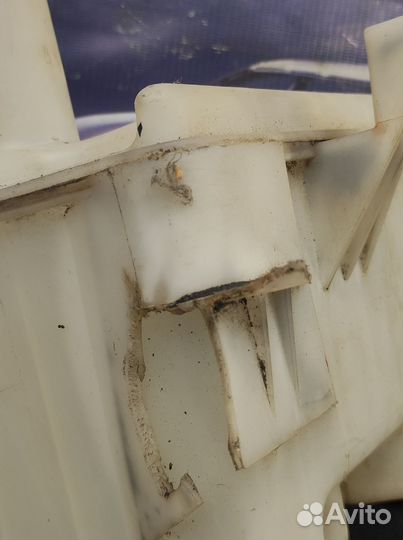 Бачок омывателей Nissan Almera N15