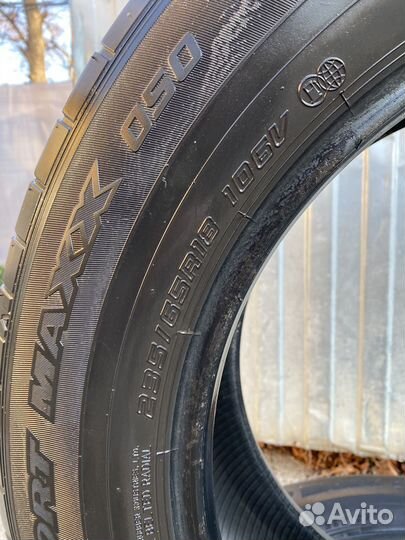 Dunlop SP Sport Maxx 050 235/65 R18