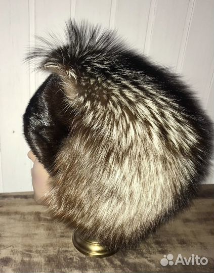 Шапка из натурального меха FurLand (saga furs)
