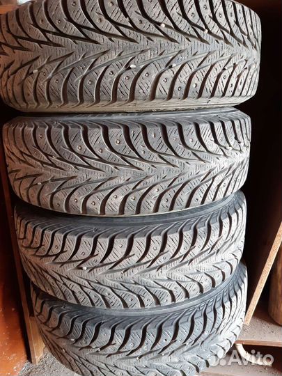 Arctic Claw  Winter Xsi M+S 195/65 R15