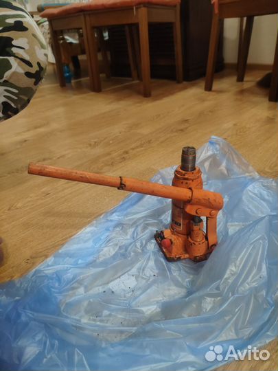 Домкрат гидравлический