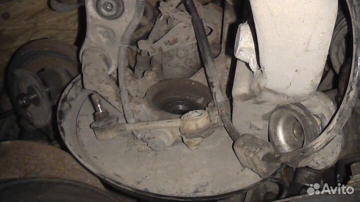 Задняя правая ступица на Ауди А8 4.2 1996 г. в