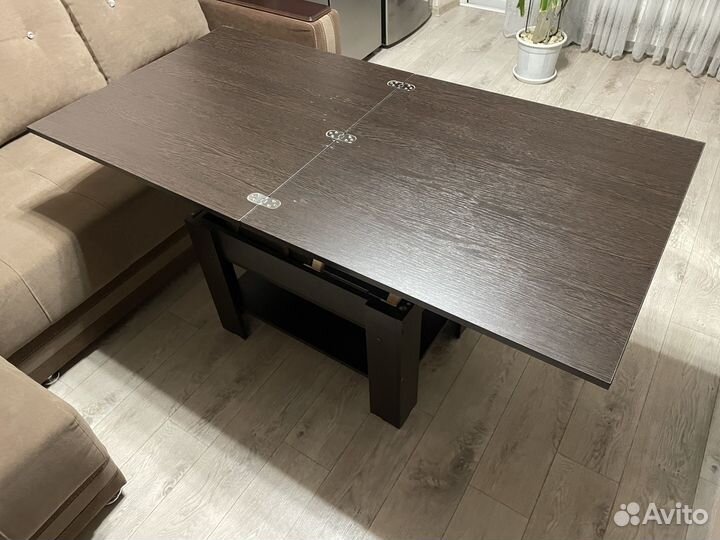 Журнальный столик