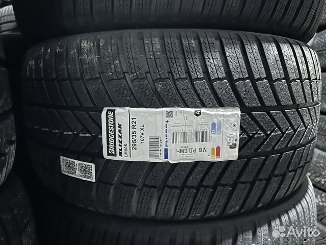 Bridgestone Blizzak LM005 DriveGuard 255/40 R21 и 295/35 R21 107V