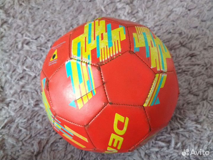 Футбольный мяч demix