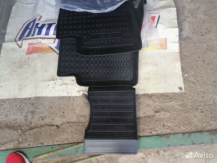 Коврики на Киа Рио