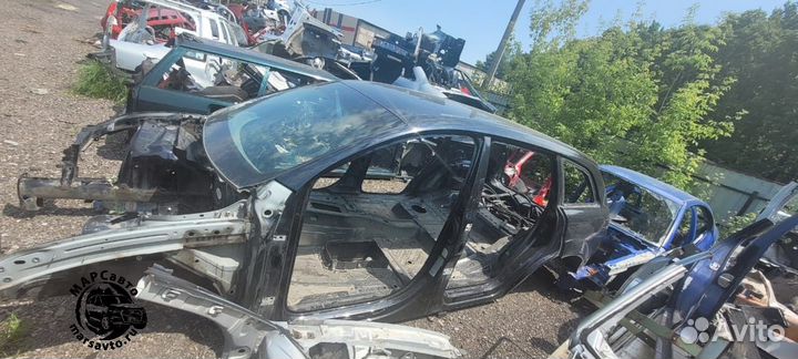 Крыло заднее правое / лево audi Q7 4L рест. 2011