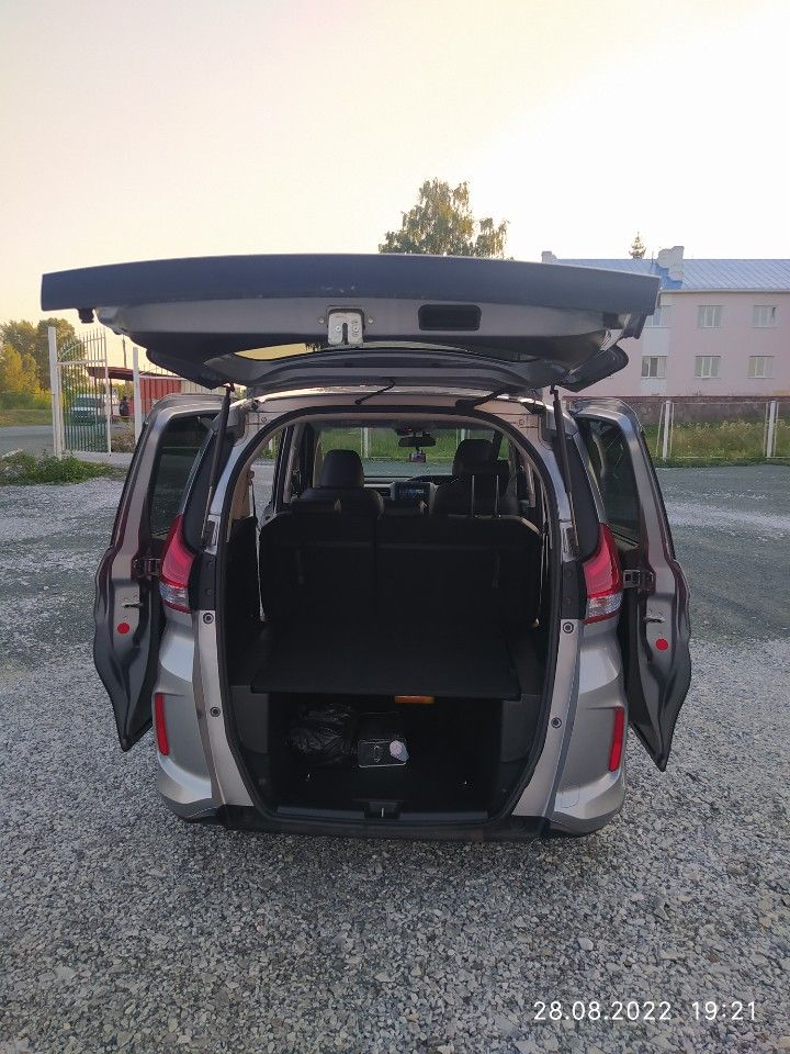 Honda Freed+: фото владельца