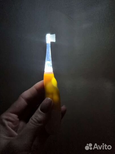 Зубная щетка CS