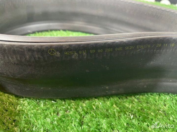 Уплотнительная резинка Mercedes Glc X253 274920