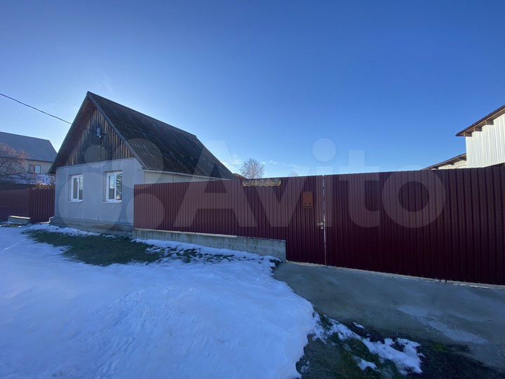 Дом 37,6 м² на участке 21,6 сот.