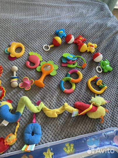 Развивающие игрушки, погремушки, прорезыватели