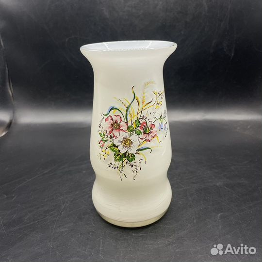 Ваза для цветов вазочка молочное стекло цветы СССР