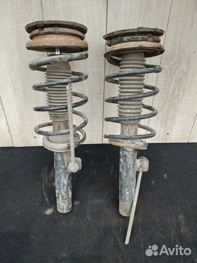 Стойка амортизатора передняя в сборе Peugeot 406