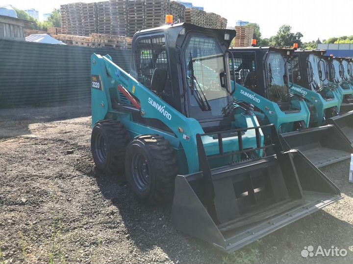 Мини-погрузчик Sunward SWL3220, 2023