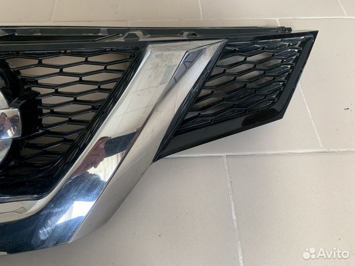 Nissan X-Trail T32 (2014-18) решётка радиатора под