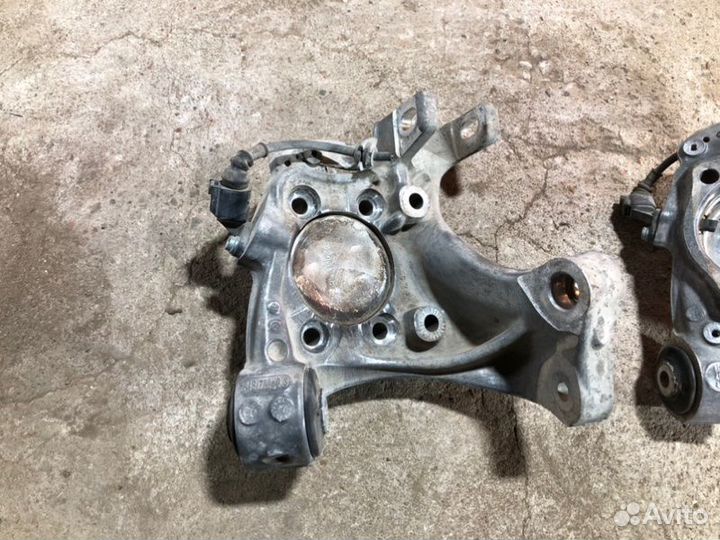 Кулак поворотный Audi A6 C6/4F 2007