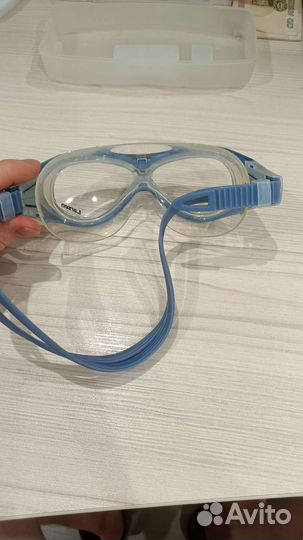 Очки для плавания