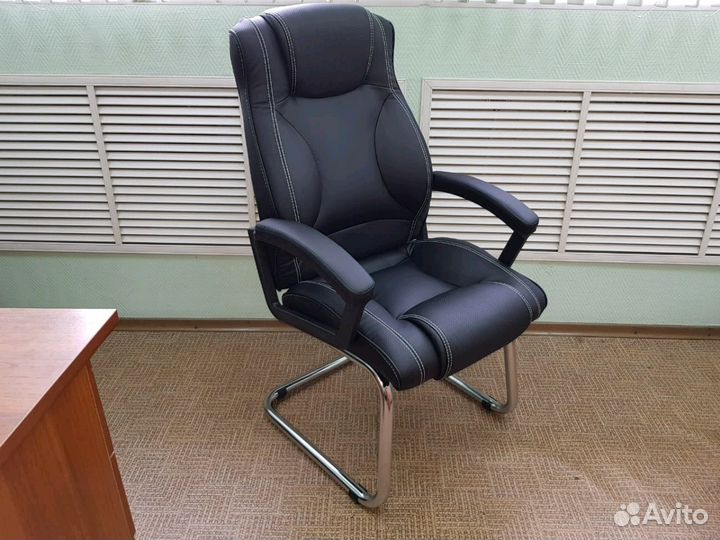 Кресло офисное стул на полозьях