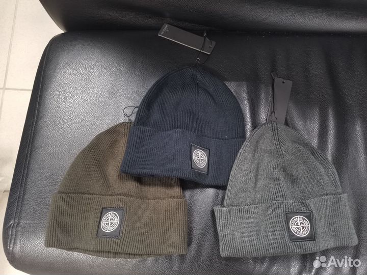 Вязаная шапка мужская