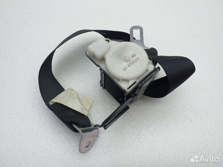 Ремень безопасности задний правый Mazda 3 BL Z6