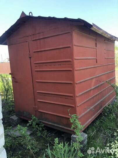 Металлический вагончик