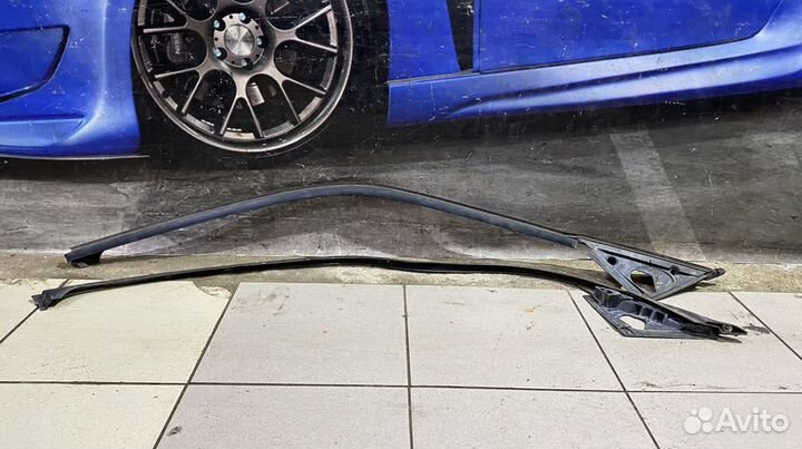 Уплотнительная резинка окна передние BMW 7 E38