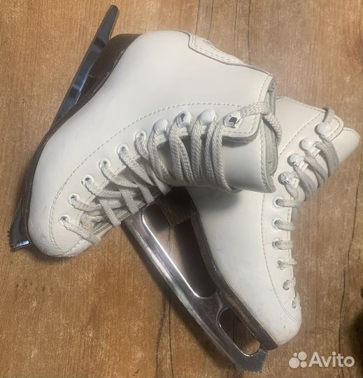 Коньки для фигурного катания