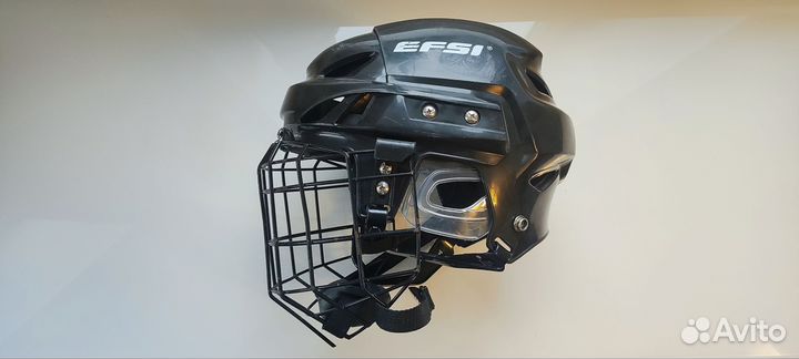 Хоккейный шлем