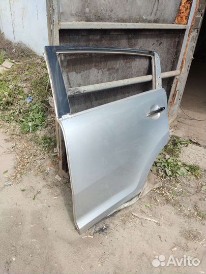 Дверь задняя левая kia sportage 3