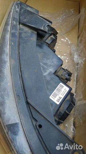 Фара передняя левая Kia Sorento XM