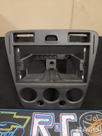 Рамка магнитолы Ford Fusion 1.4 fxja 2007