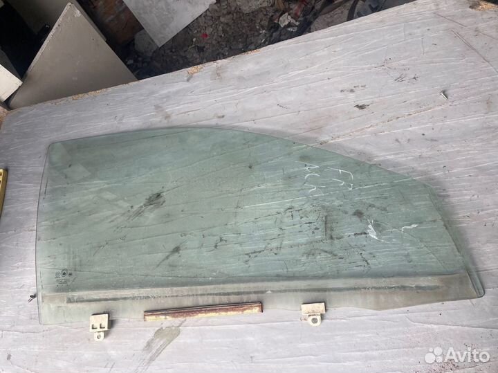 Переднее стекло geely mk