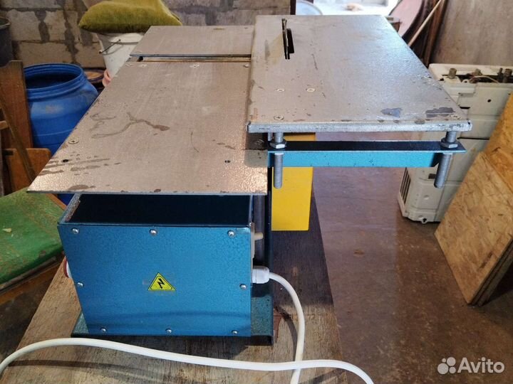 Деревообрабатывающий станок