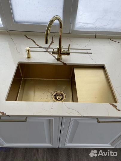 Столешница из искусственного камня