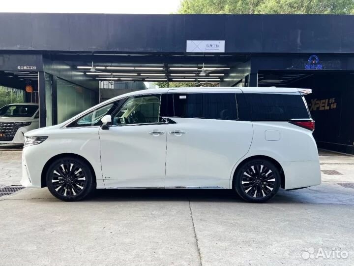 Toyota Alphard 2.5 CVT, 2023, 100 км