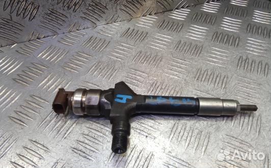 Форсунка дизельная mazda 6 1 (2BE15AL04)