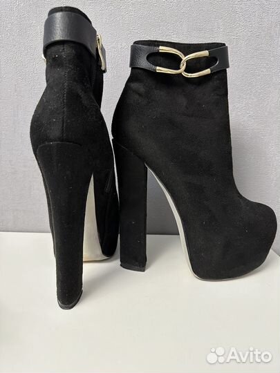 Сапоги женские