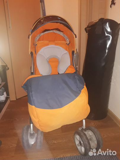 Прогулочная коляска