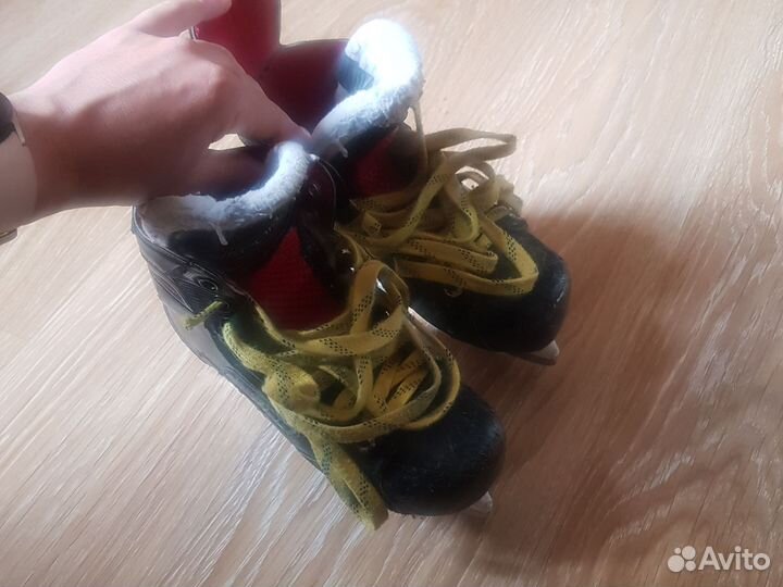 Хоккейные коньки bauer vapor x500