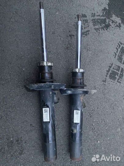 Амортизатор передний Skoda Octavia a5