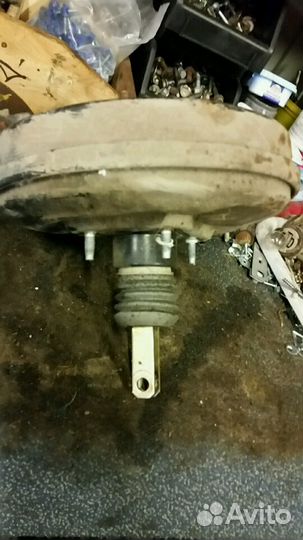 Вакуум тормозной Mitsubishi Carisma DA