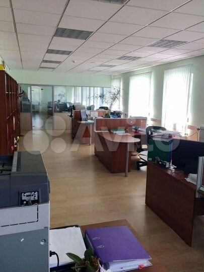 Здание, 1115 м²