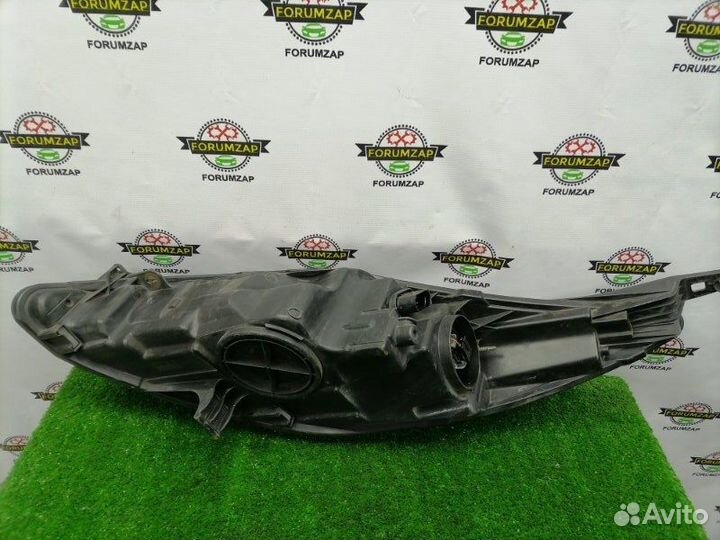 Фара галогеновая передняя правая Ford Fiesta