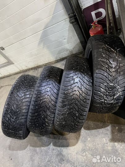 Nokian Tyres Hakkapeliitta 8 SUV 235/60 R18 107T