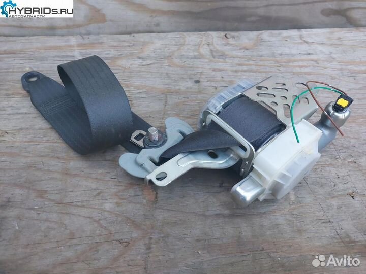 Ремень безопасности передний правый Toyota Prius 2