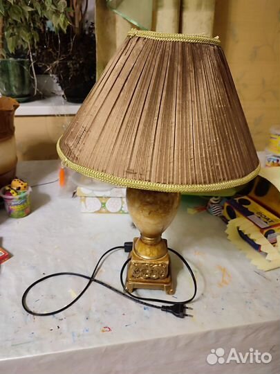 Лампа настольная