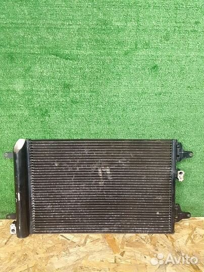 Радиатор кондиционера Volkswagen Sharan 7M3820411