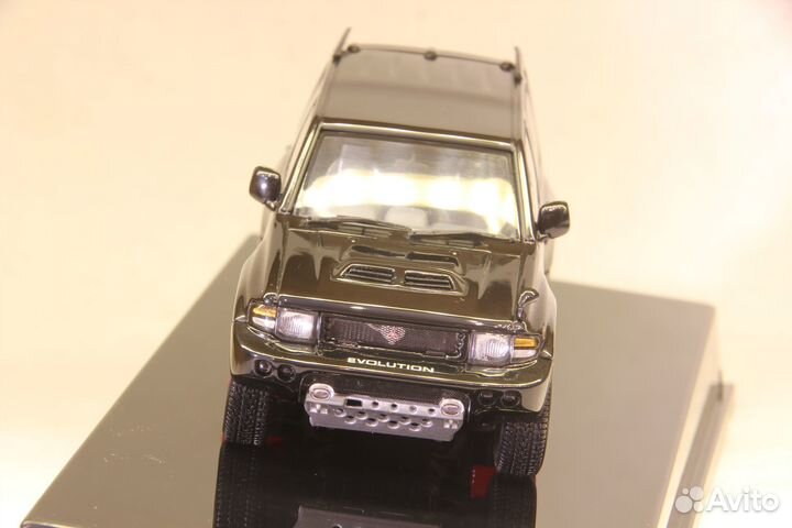 Mitsubishi Pajero evolution 1:43 от Autoart