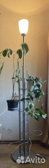 Подставка под цветы + светильник